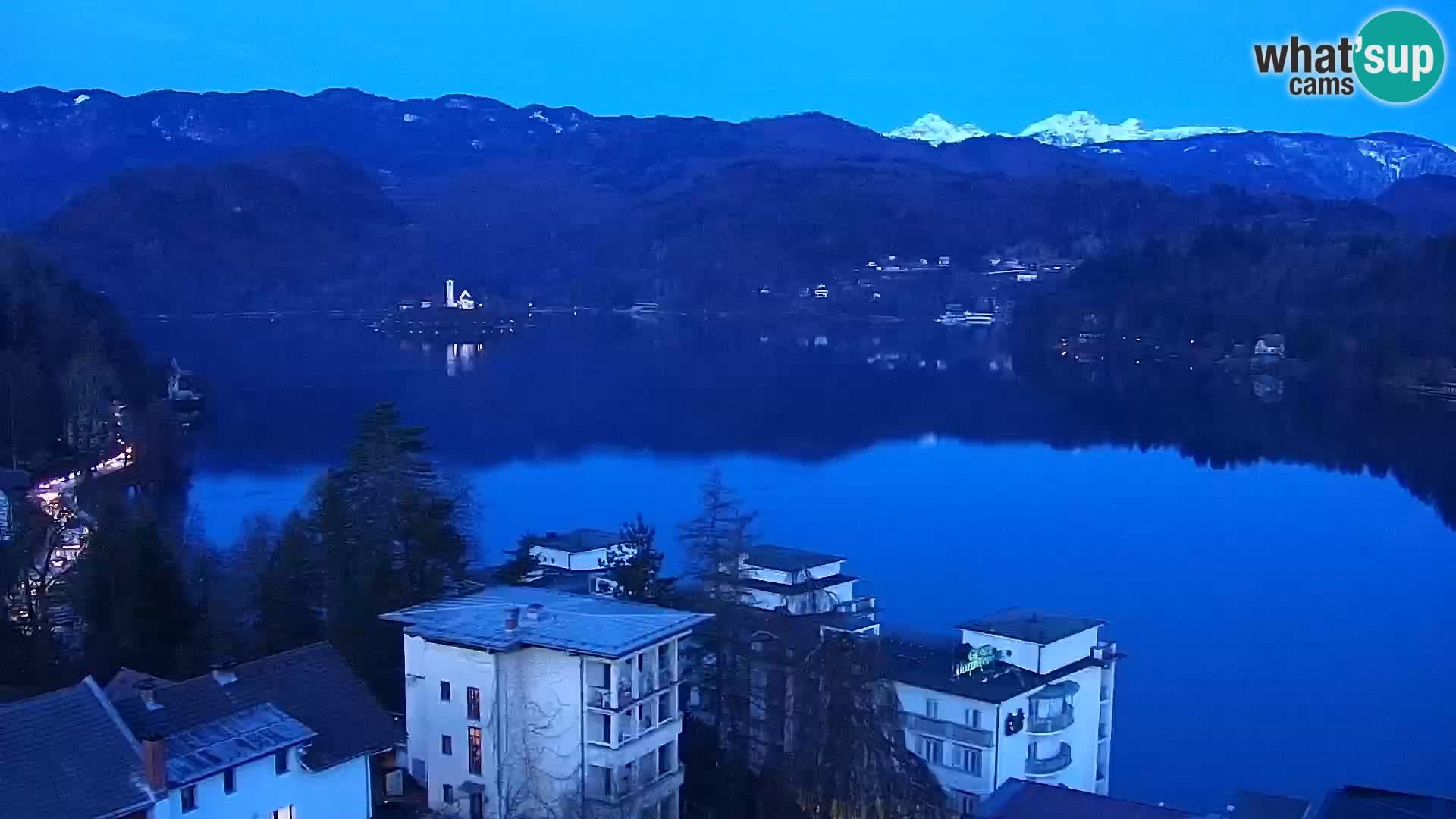 Archiv Foto Webcam Blick auf den Bleder See in Slowenien