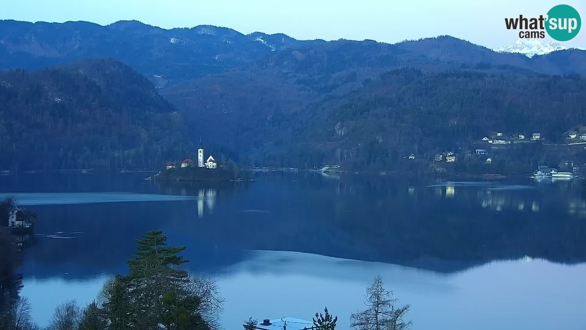 Archiv Foto Webcam Blick auf den Bleder See in Slowenien