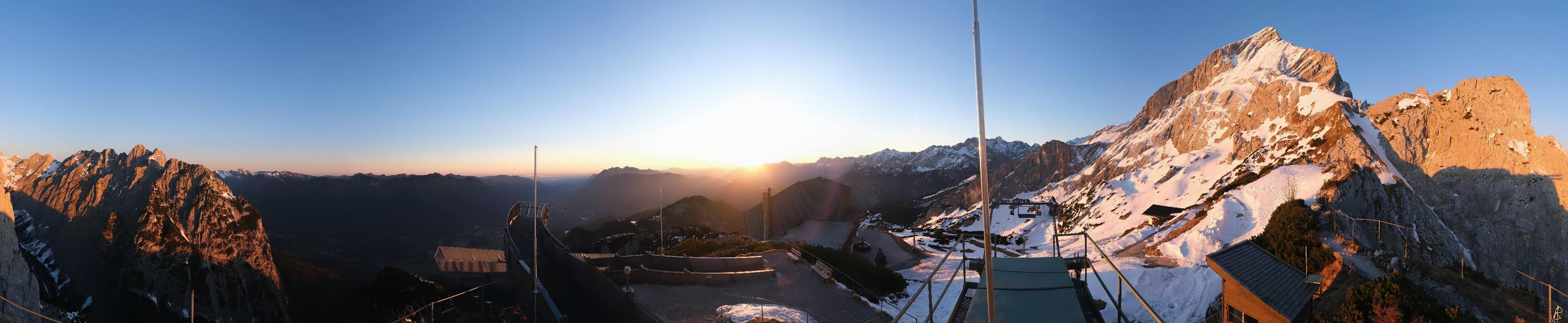 Archiv Foto Webcam Garmisch: Ausblick am Osterfelderkopf