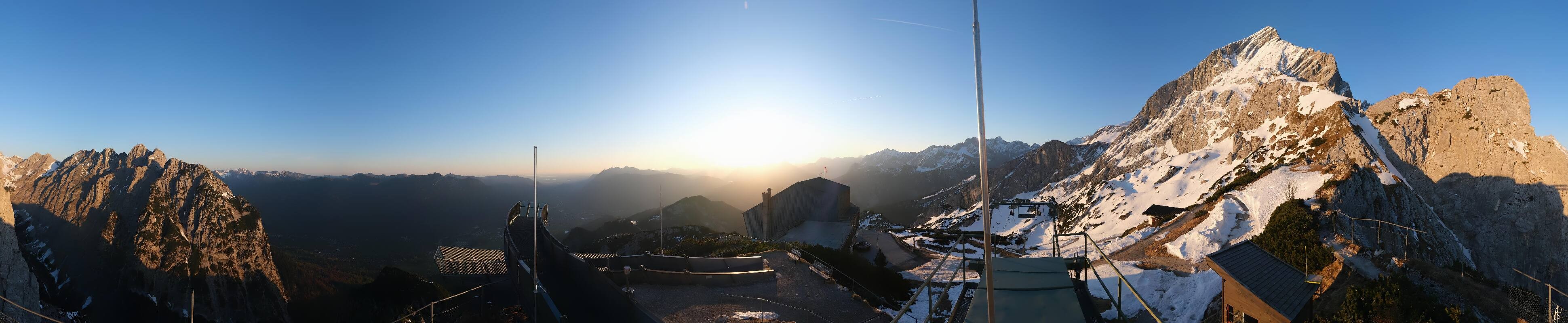 Archiv Foto Webcam Garmisch: Ausblick am Osterfelderkopf