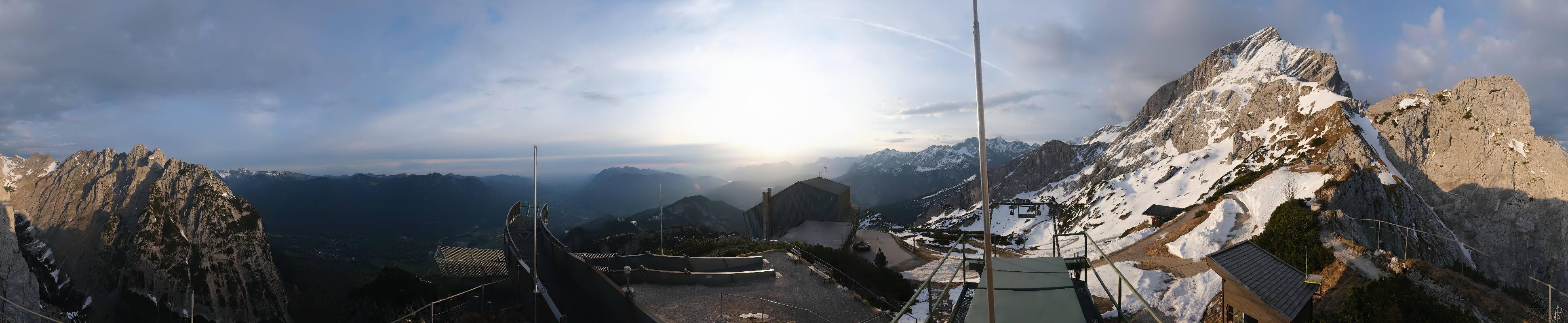 Archiv Foto Webcam Garmisch: Ausblick am Osterfelderkopf