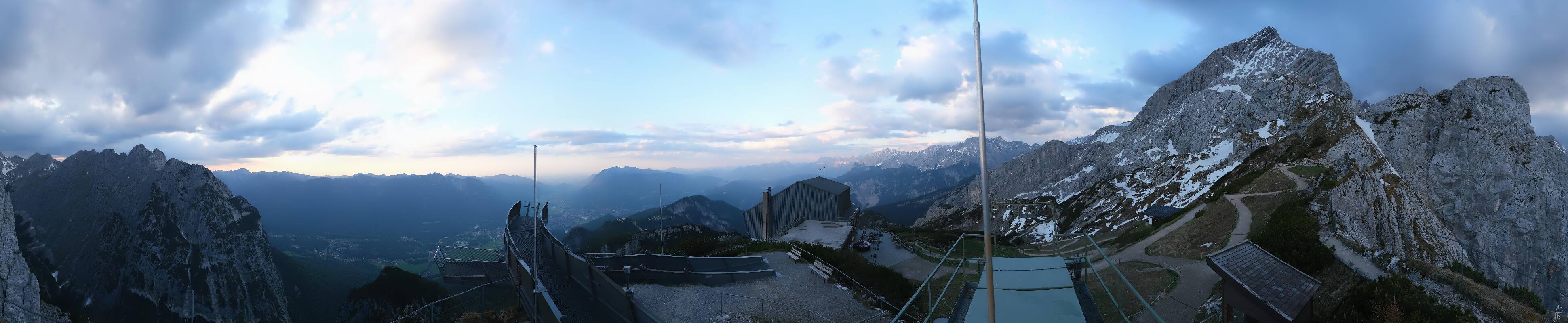 Archiv Foto Webcam Garmisch: Ausblick am Osterfelderkopf