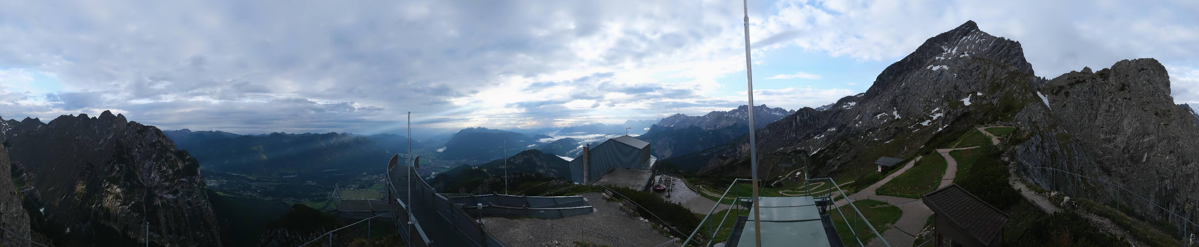 Archiv Foto Webcam Garmisch: Ausblick am Osterfelderkopf