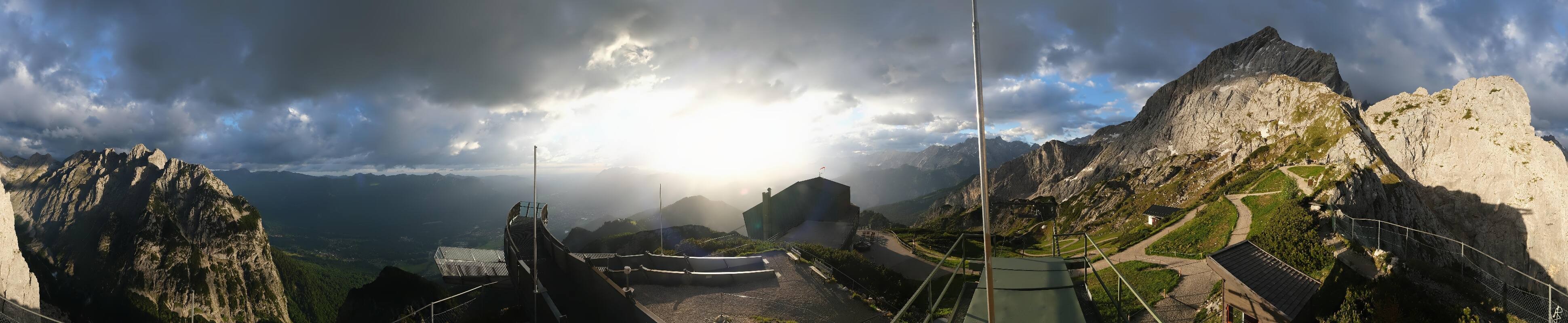 Archiv Foto Webcam Garmisch: Ausblick am Osterfelderkopf