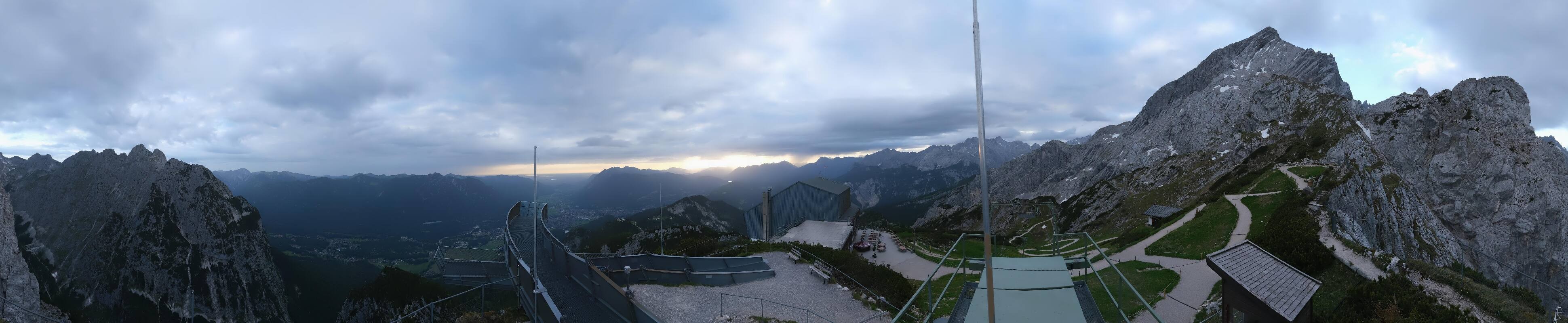 Archiv Foto Webcam Garmisch: Ausblick am Osterfelderkopf