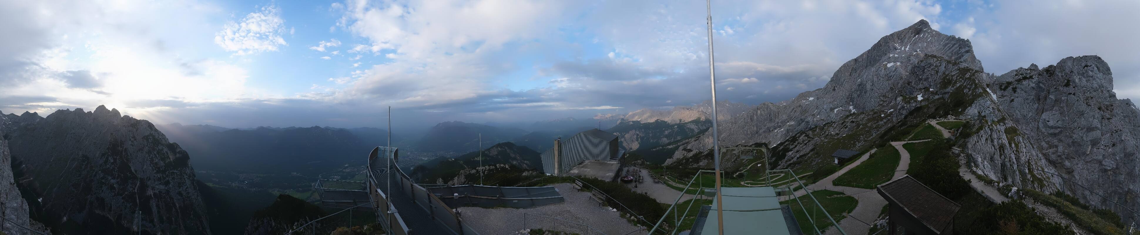 Archiv Foto Webcam Garmisch: Ausblick am Osterfelderkopf