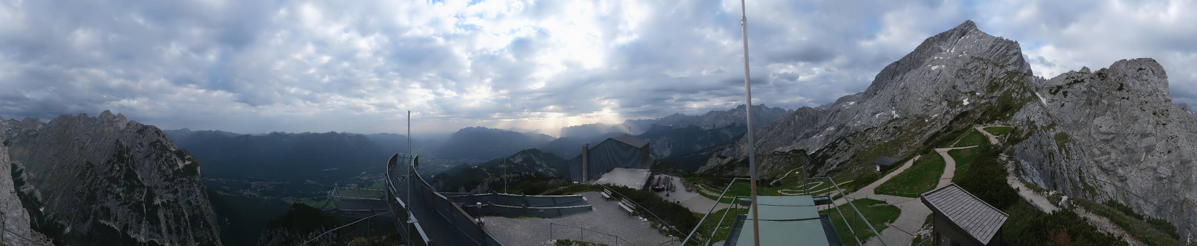 Archiv Foto Webcam Garmisch: Ausblick am Osterfelderkopf