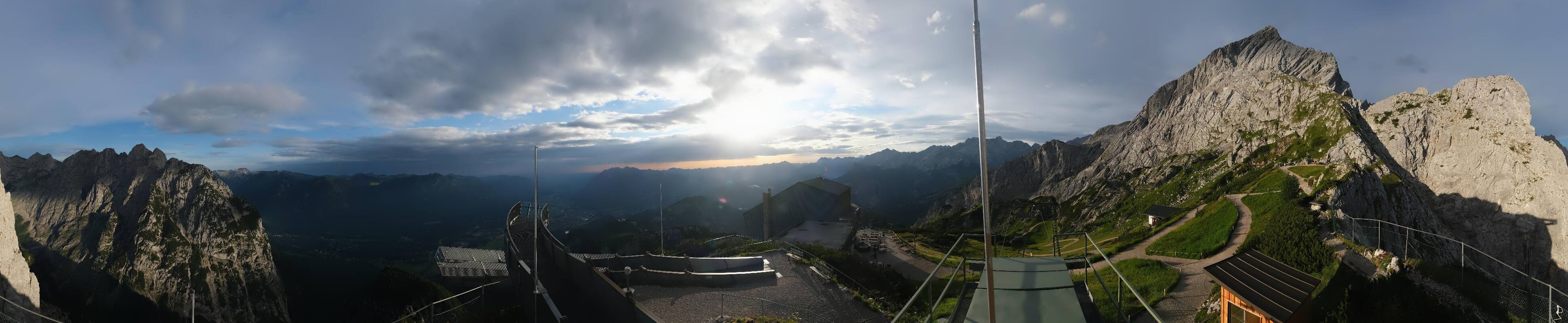 Archiv Foto Webcam Garmisch: Ausblick am Osterfelderkopf