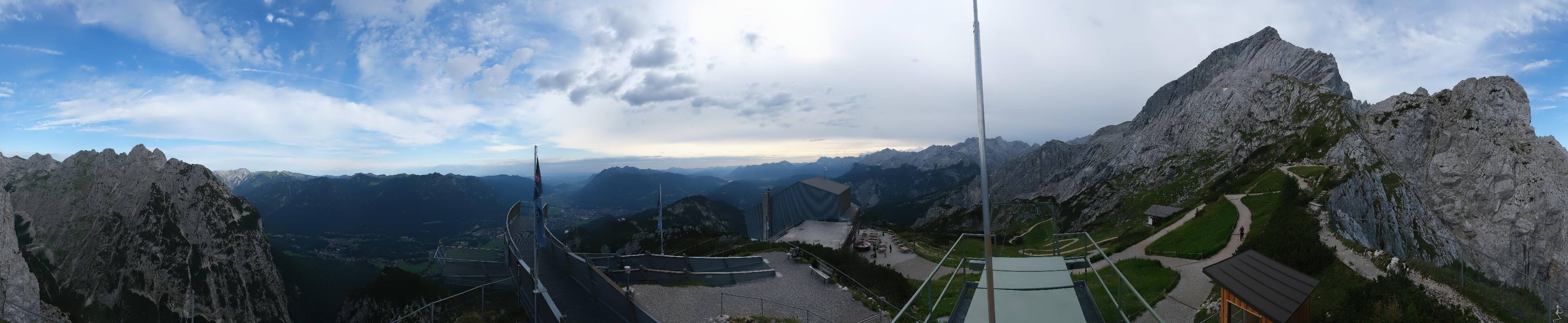 Archiv Foto Webcam Garmisch: Ausblick am Osterfelderkopf