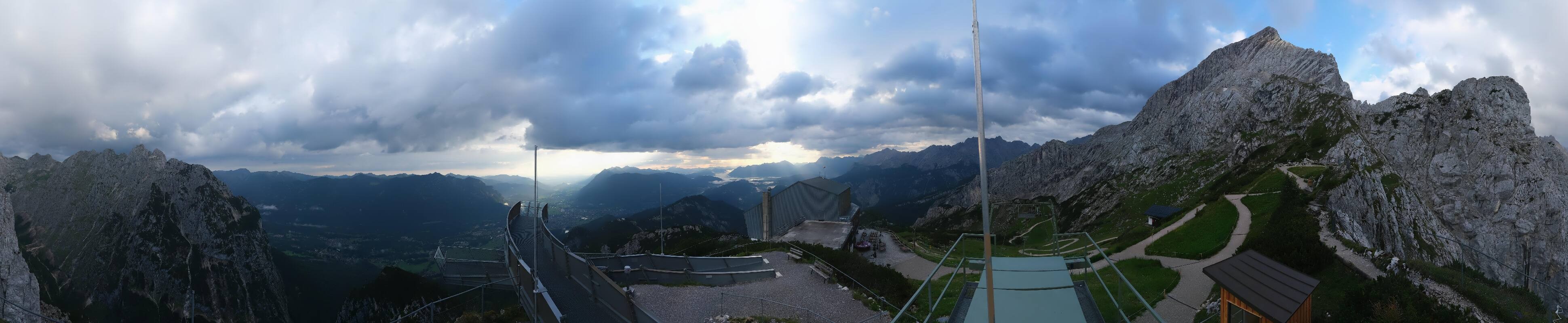 Archiv Foto Webcam Garmisch: Ausblick am Osterfelderkopf