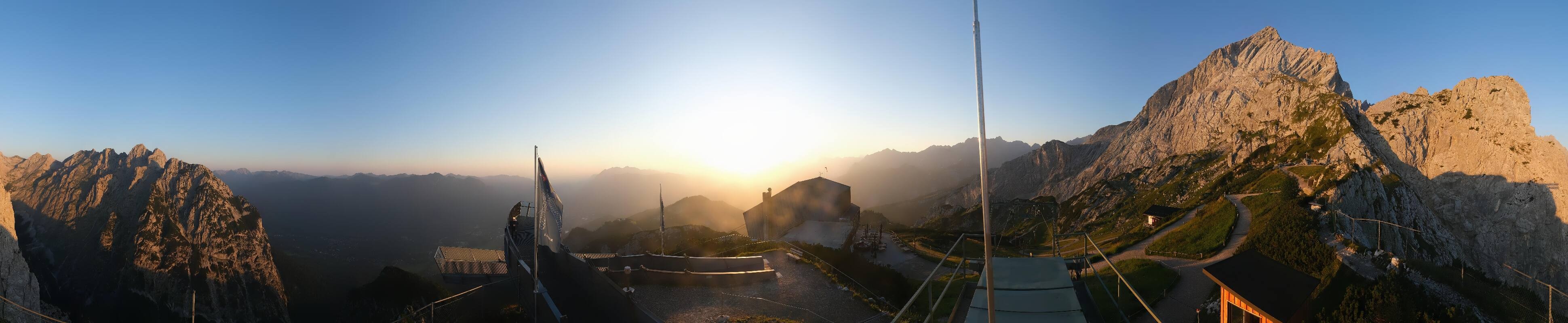 Archiv Foto Webcam Garmisch: Ausblick am Osterfelderkopf