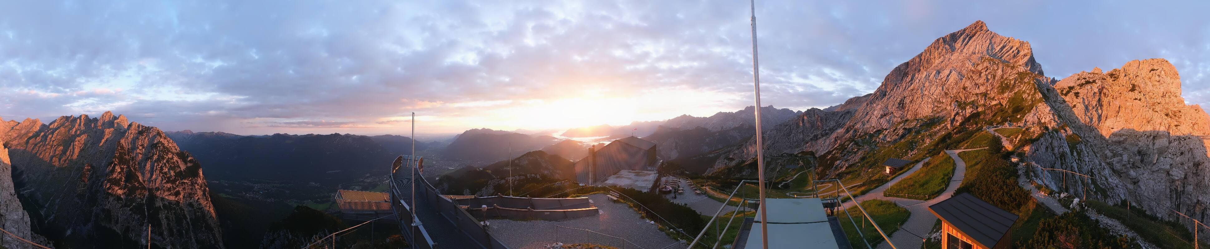 Archiv Foto Webcam Garmisch: Ausblick am Osterfelderkopf