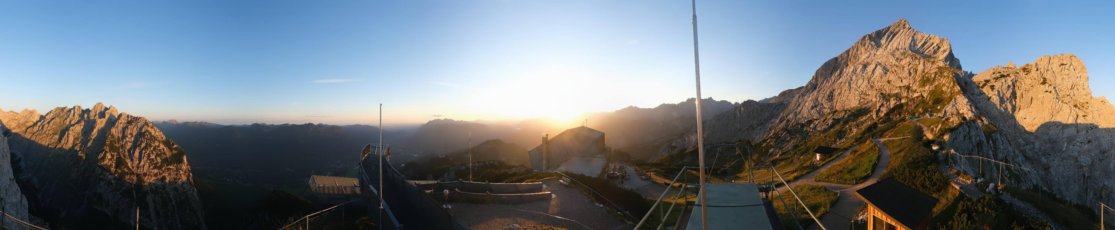 Archiv Foto Webcam Garmisch: Ausblick am Osterfelderkopf