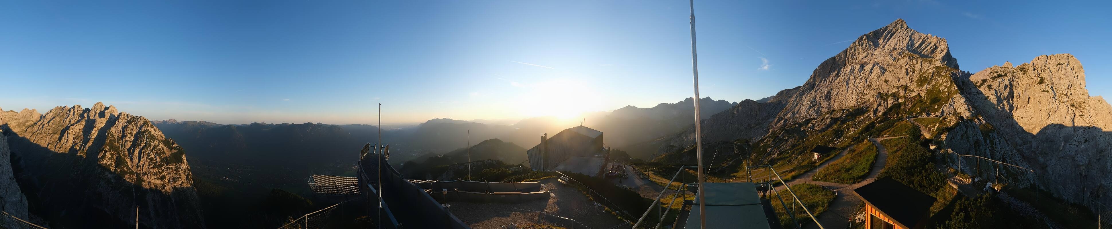 Archiv Foto Webcam Garmisch: Ausblick am Osterfelderkopf