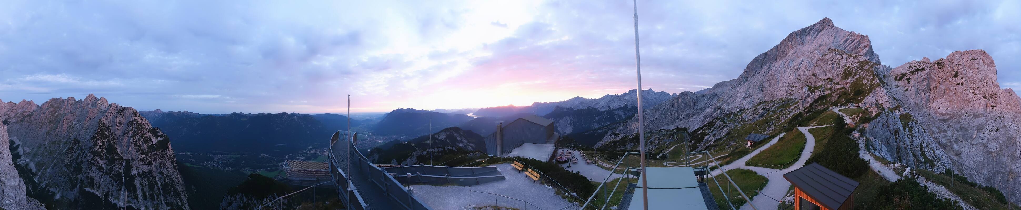 Archiv Foto Webcam Garmisch: Ausblick am Osterfelderkopf