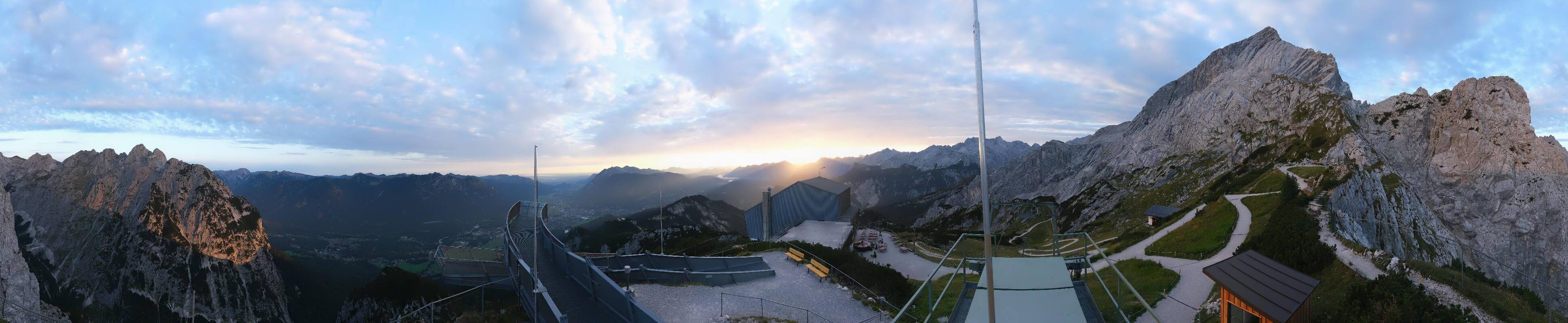 Archiv Foto Webcam Garmisch: Ausblick am Osterfelderkopf