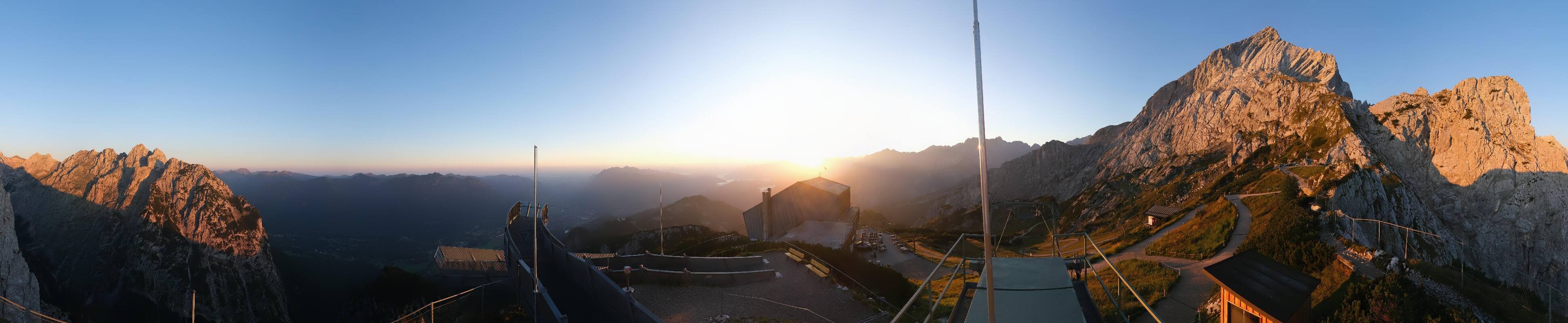Archiv Foto Webcam Garmisch: Ausblick am Osterfelderkopf