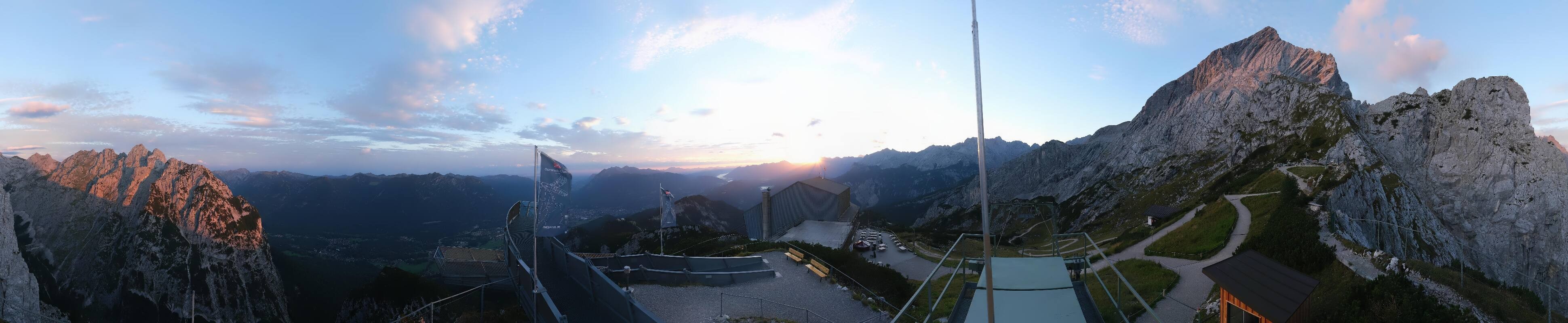 Archiv Foto Webcam Garmisch: Ausblick am Osterfelderkopf