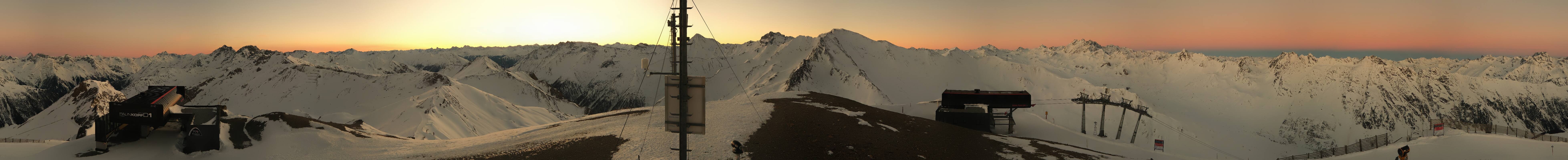 Archived image Webcam On the Summit of Palinkopf