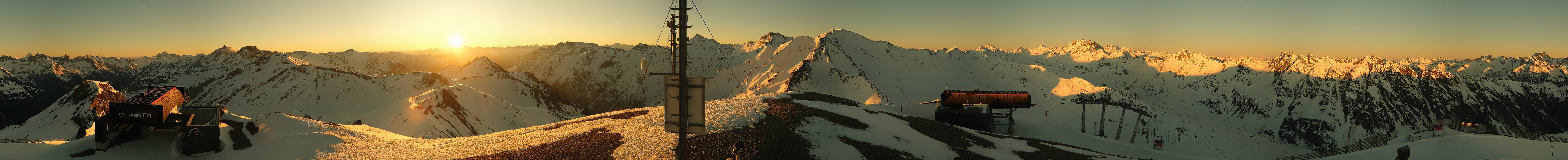 Archived image Webcam On the Summit of Palinkopf