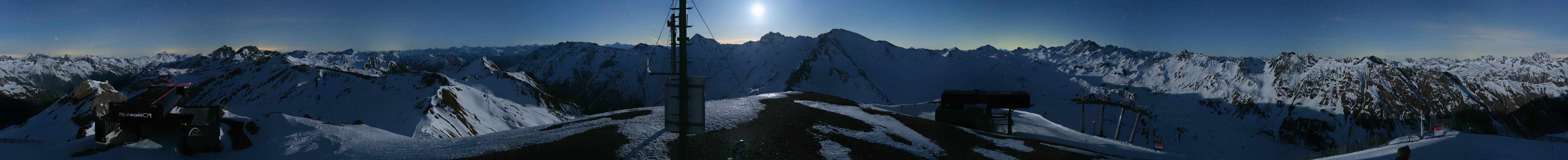 Archived image Webcam On the Summit of Palinkopf