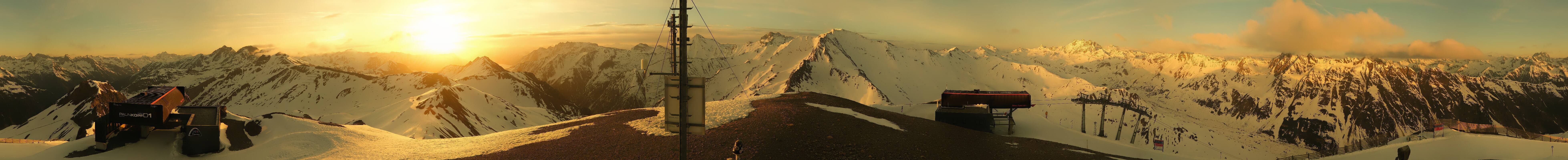 Archived image Webcam On the Summit of Palinkopf