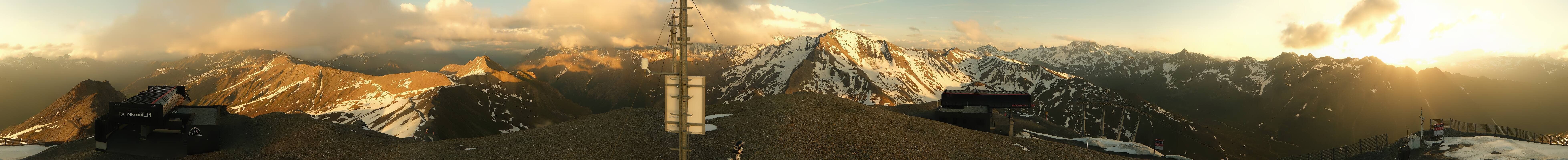 Archived image Webcam On the Summit of Palinkopf