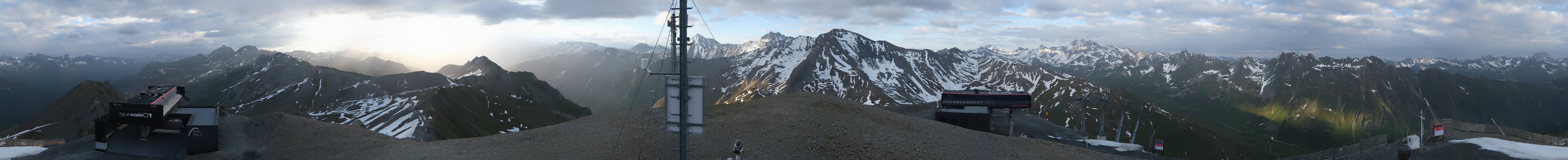 Archived image Webcam On the Summit of Palinkopf