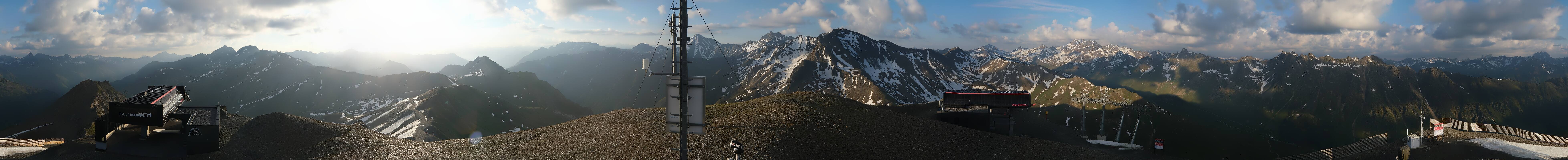Archived image Webcam On the Summit of Palinkopf
