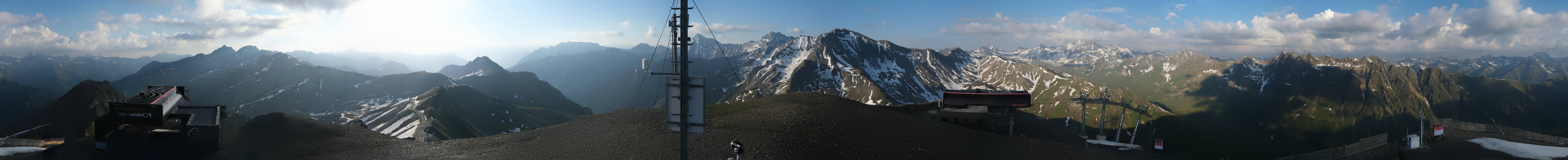 Archived image Webcam On the Summit of Palinkopf