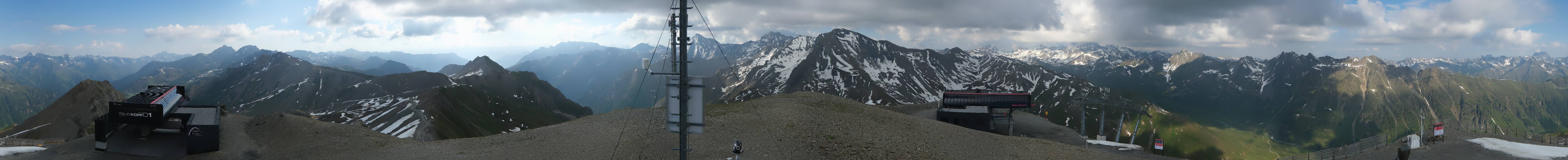 Archived image Webcam On the Summit of Palinkopf