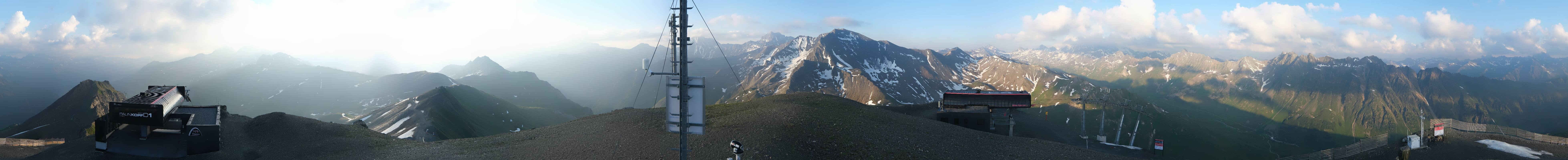Archived image Webcam On the Summit of Palinkopf