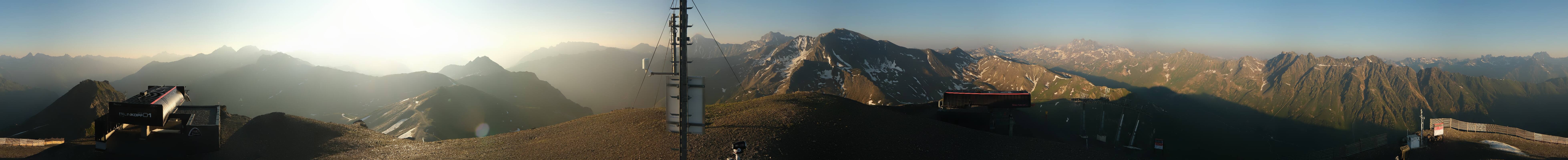 Archived image Webcam On the Summit of Palinkopf