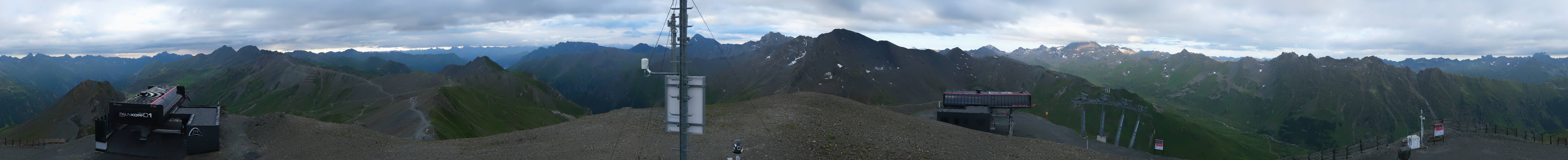Archived image Webcam On the Summit of Palinkopf
