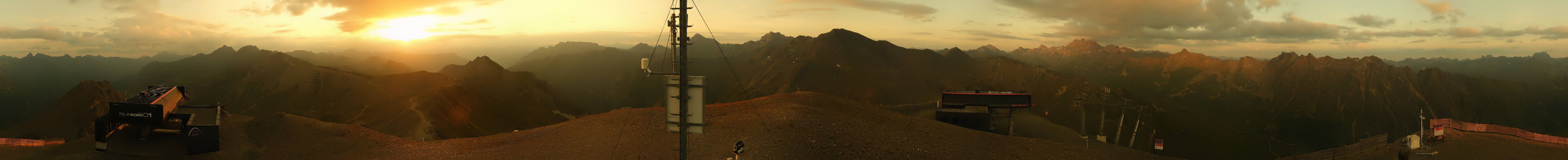 Archived image Webcam On the Summit of Palinkopf