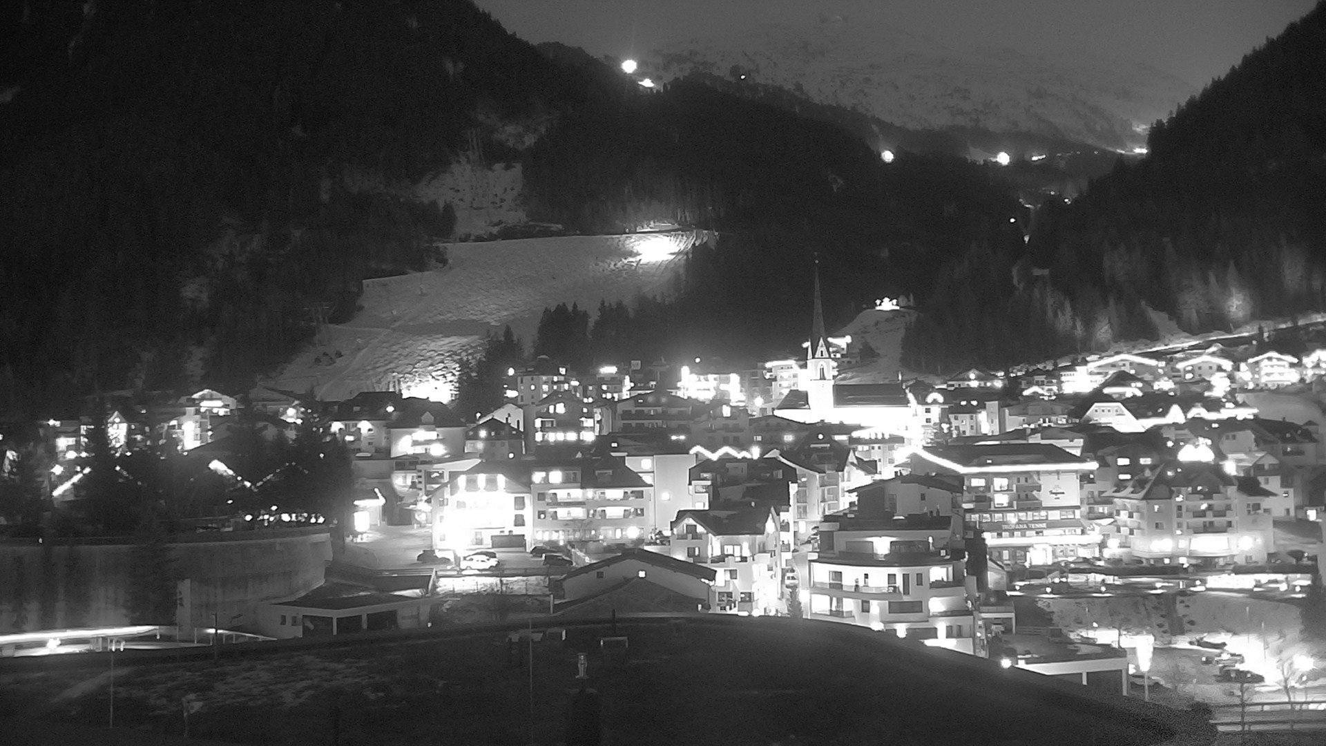 Archiv Foto Webcam Zentrum von Ischgl