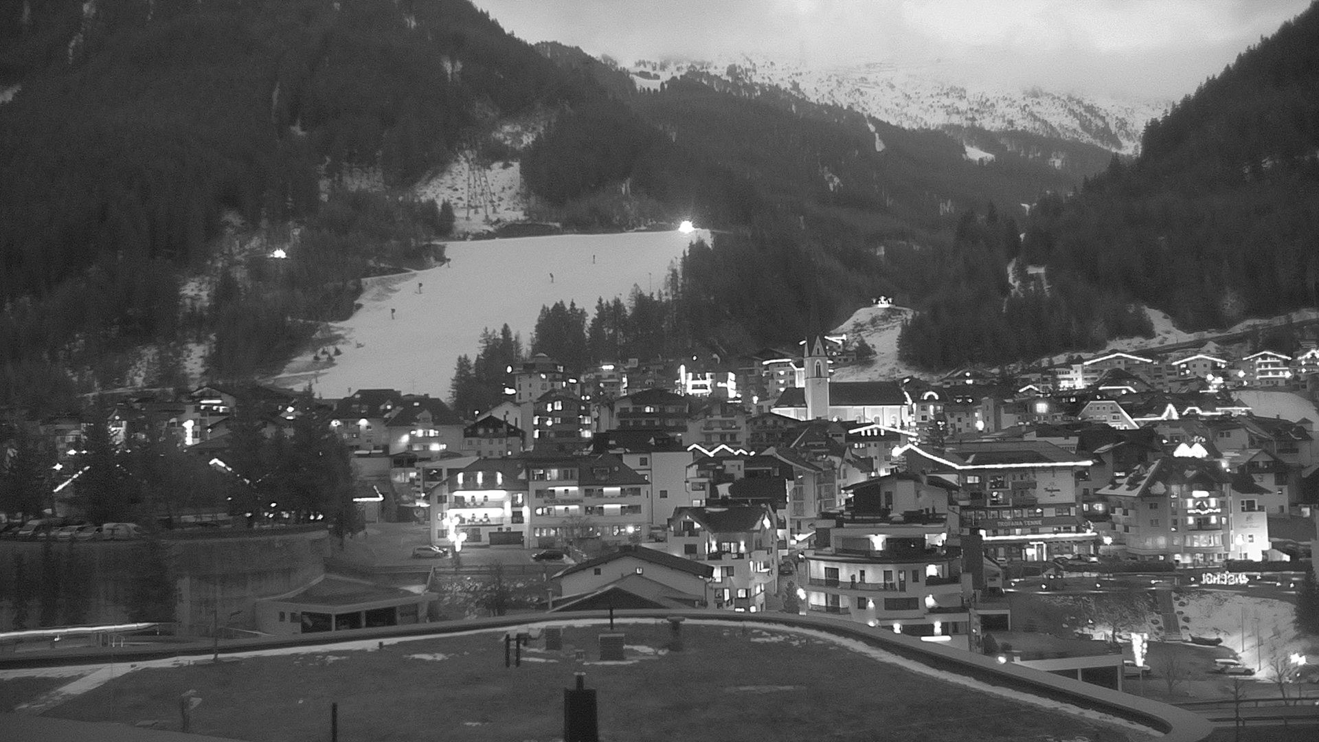 Archiv Foto Webcam Zentrum von Ischgl
