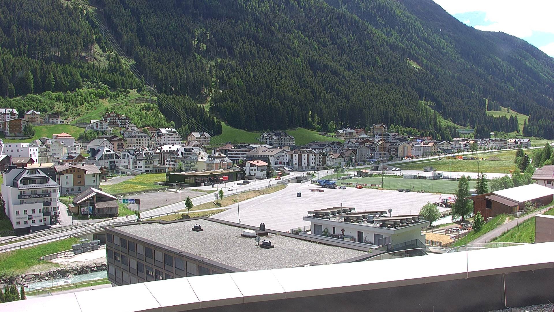 Archived image Webcam Center of Ischgl
