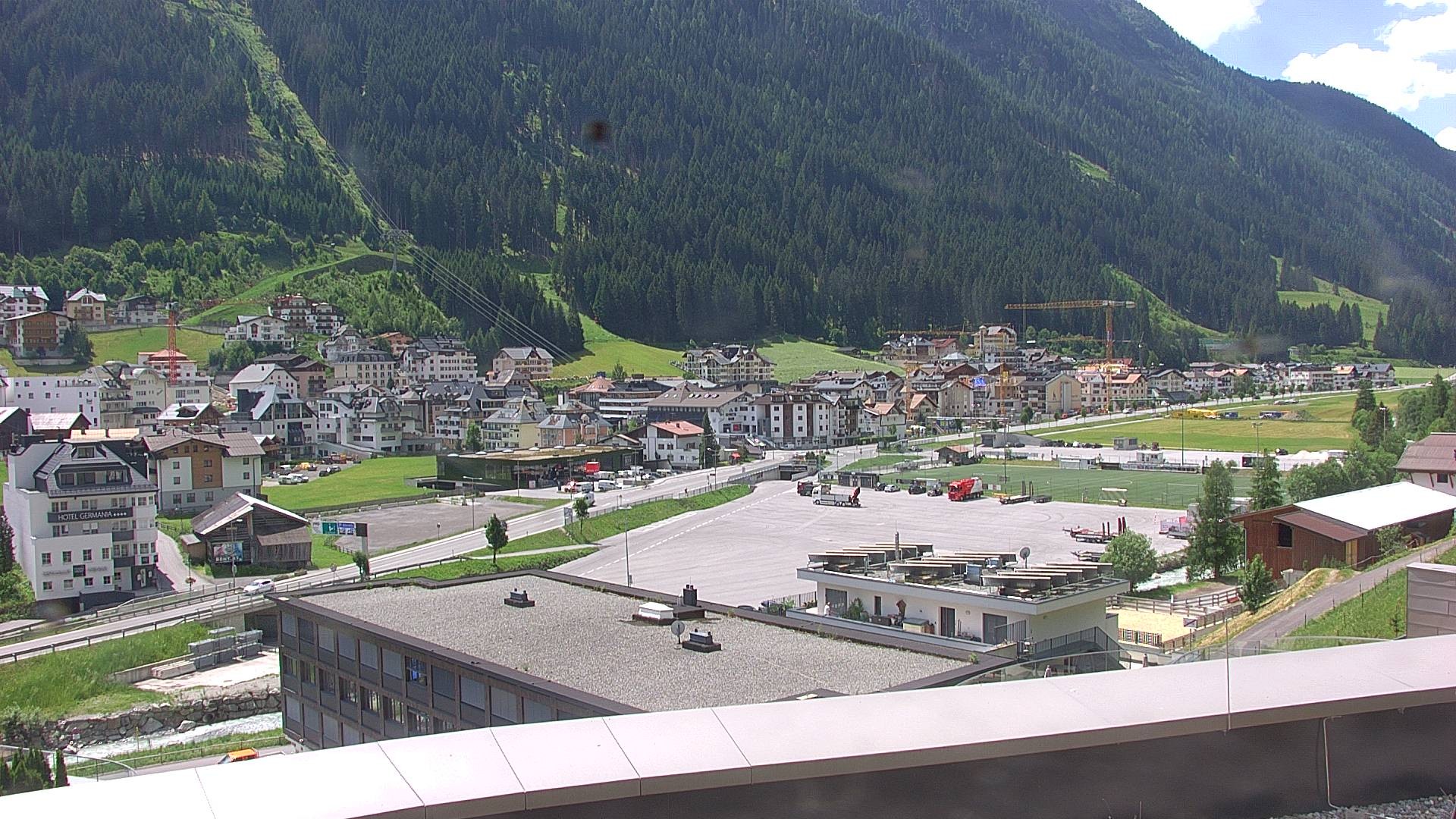 Archiv Foto Webcam Zentrum von Ischgl