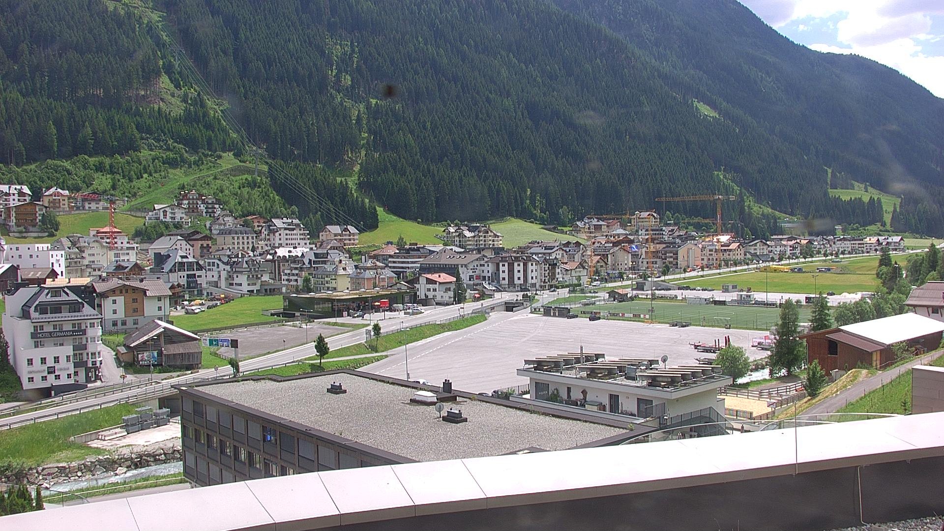 Archiv Foto Webcam Zentrum von Ischgl