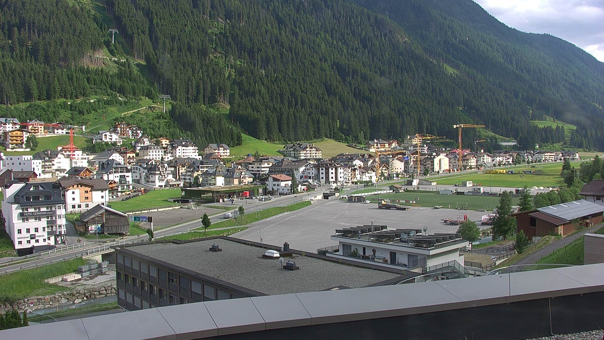 Archived image Webcam Center of Ischgl