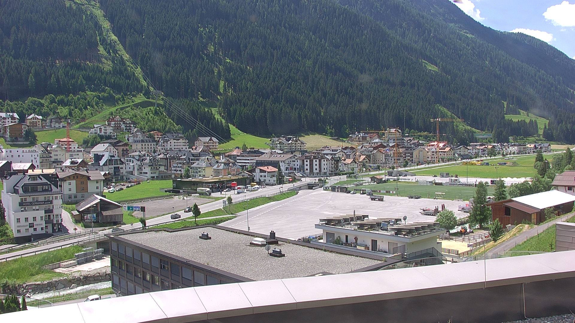 Archiv Foto Webcam Zentrum von Ischgl