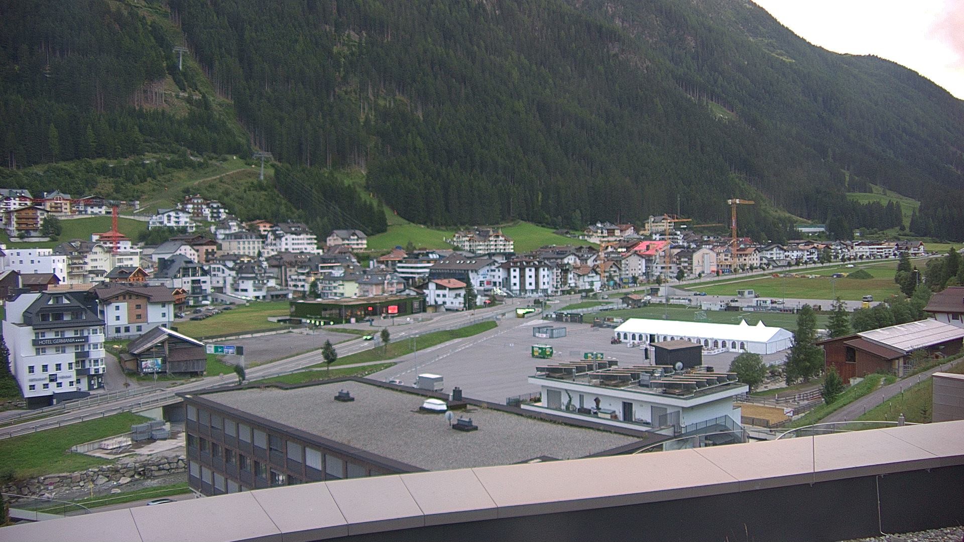 Archived image Webcam Center of Ischgl