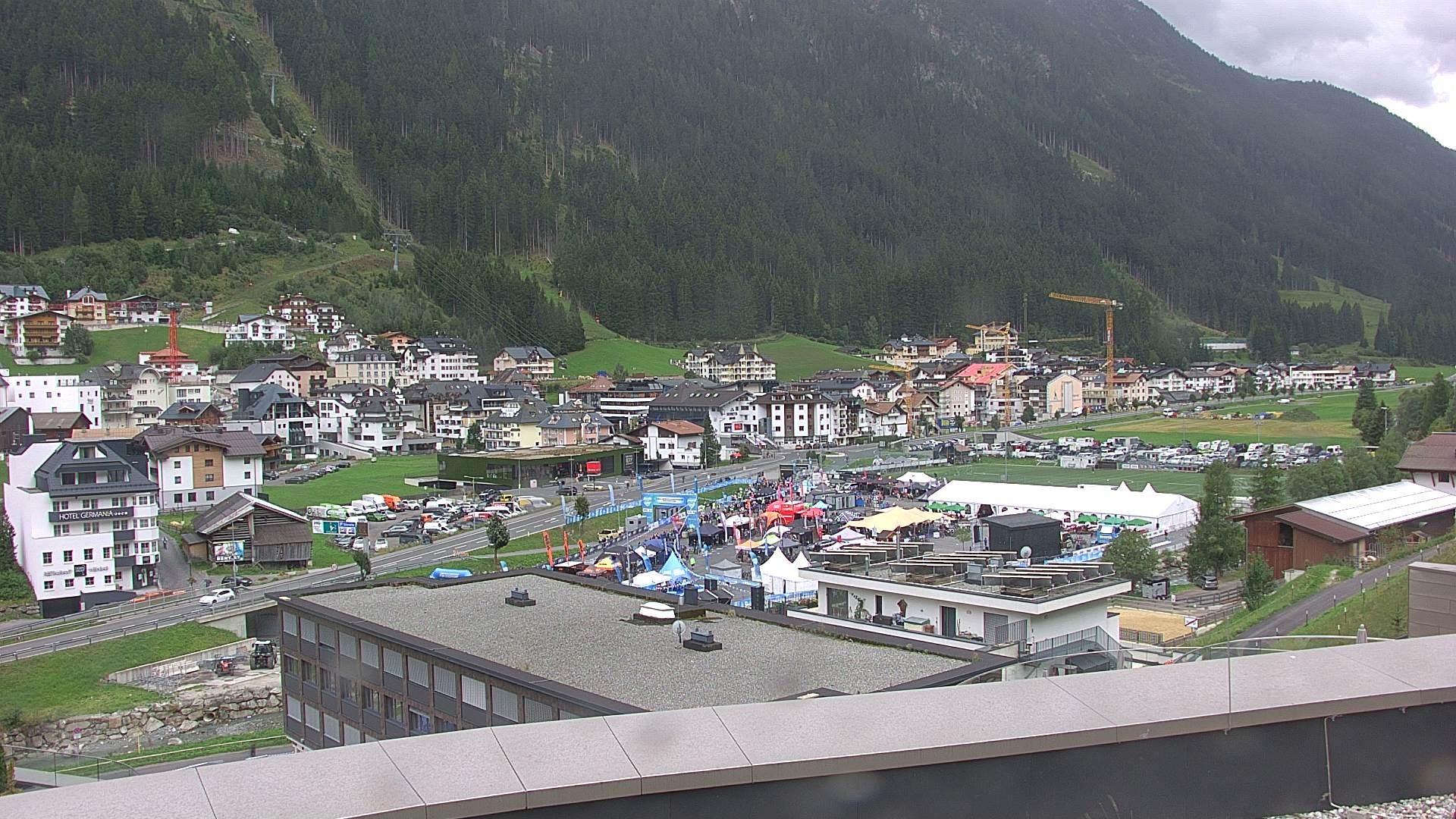 Archiv Foto Webcam Zentrum von Ischgl
