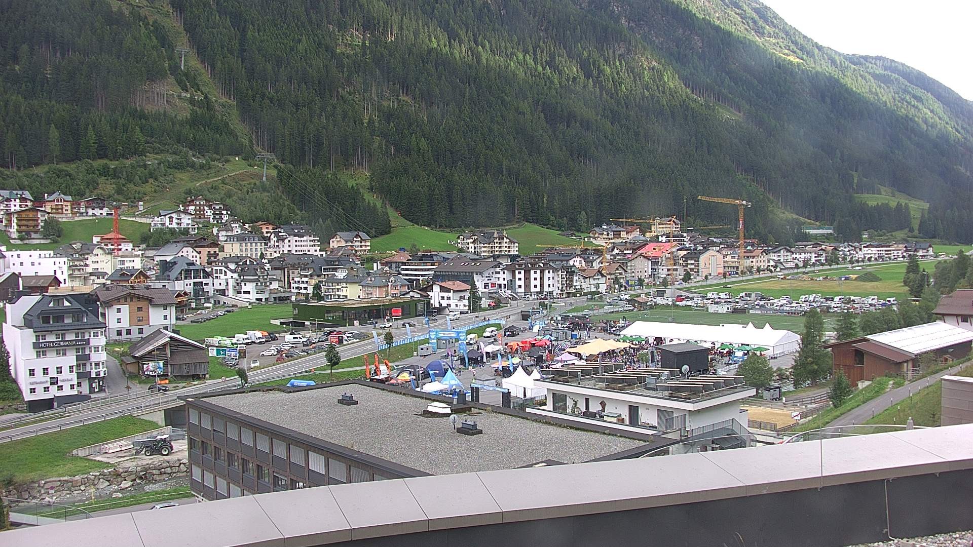 Archiv Foto Webcam Zentrum von Ischgl