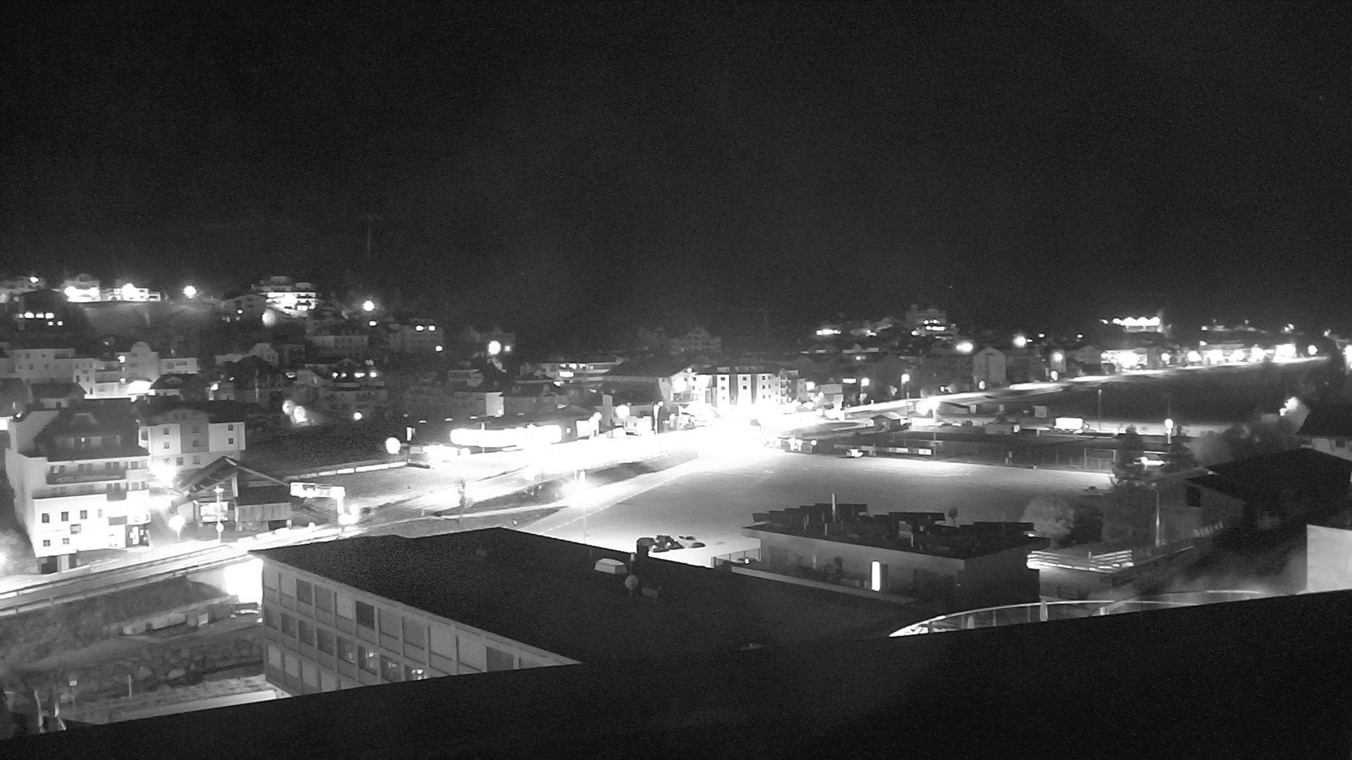 Archiv Foto Webcam Zentrum von Ischgl