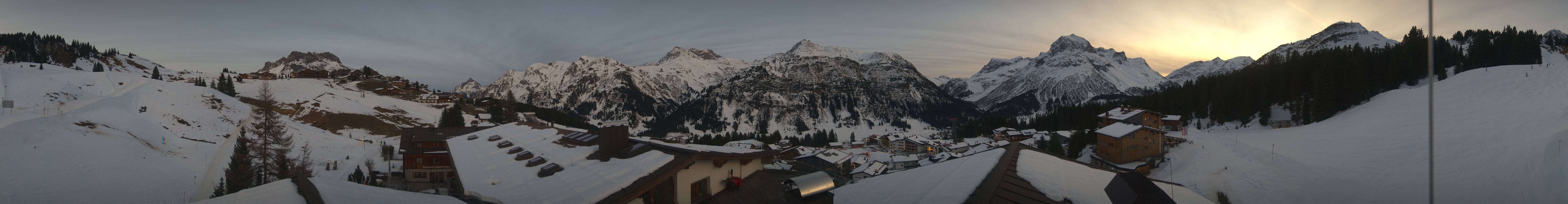 Archiv Foto Webcam Panorama Oberlech - Hotel Goldener Berg
