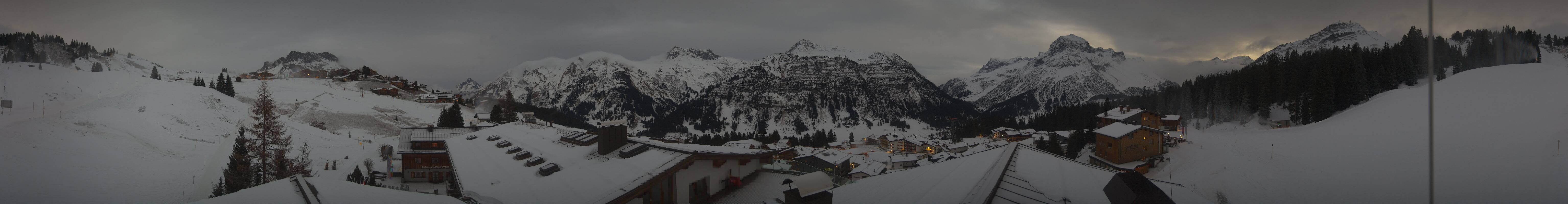 Archiv Foto Webcam Panorama Oberlech - Hotel Goldener Berg