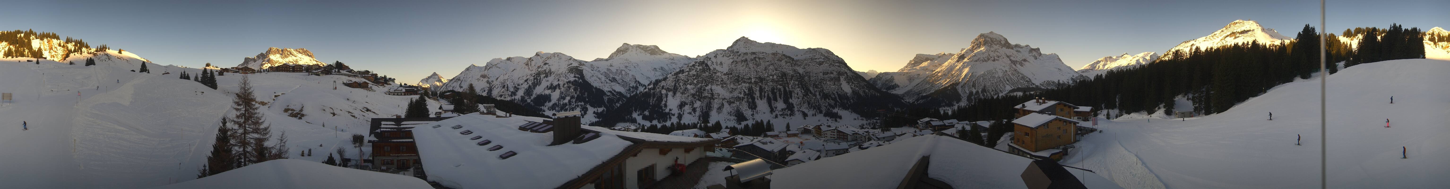 Archiv Foto Webcam Panorama Oberlech - Hotel Goldener Berg