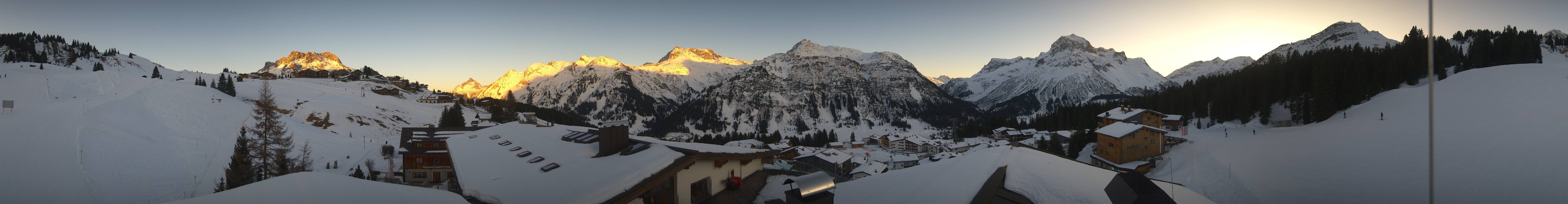 Archiv Foto Webcam Panorama Oberlech - Hotel Goldener Berg